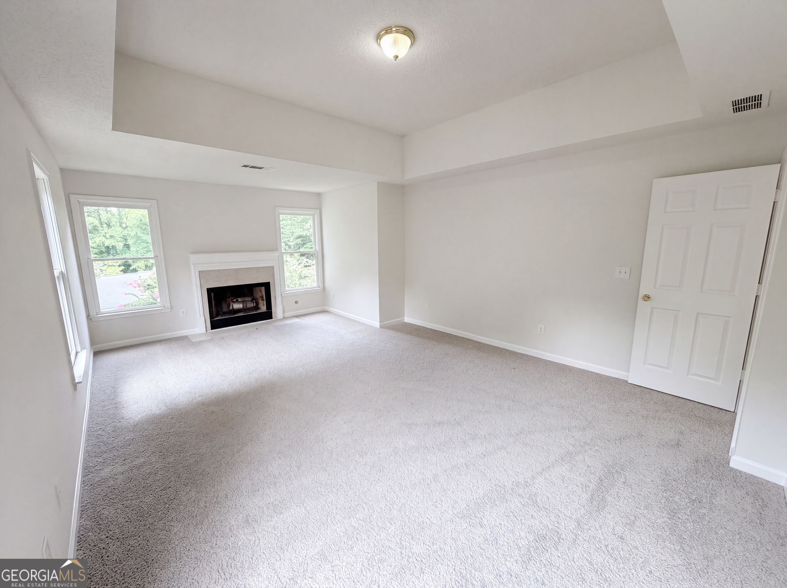 1001 Parkland Run Se Property Photo 4