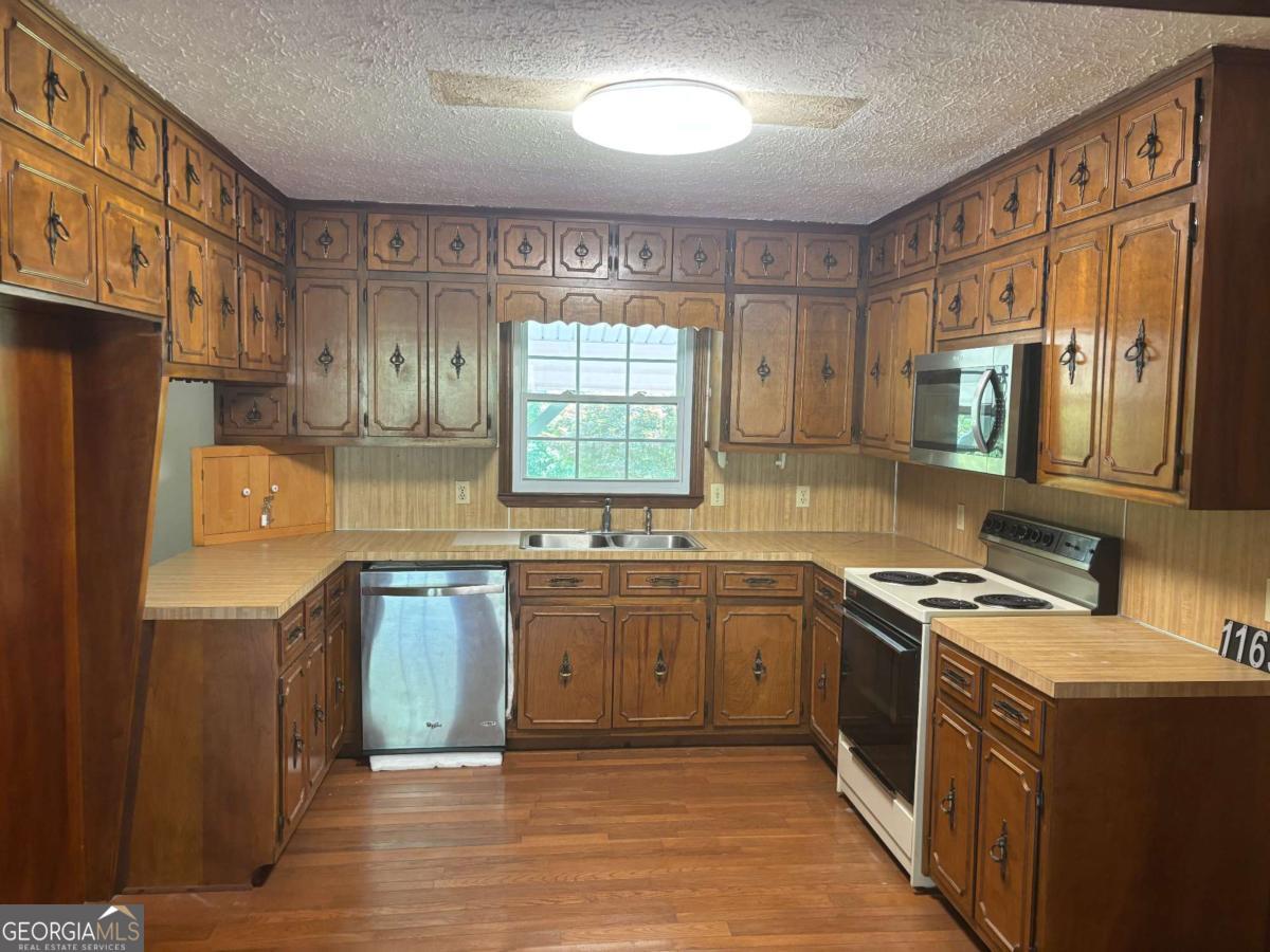 1163 Martin Head Circle Property Photo 6