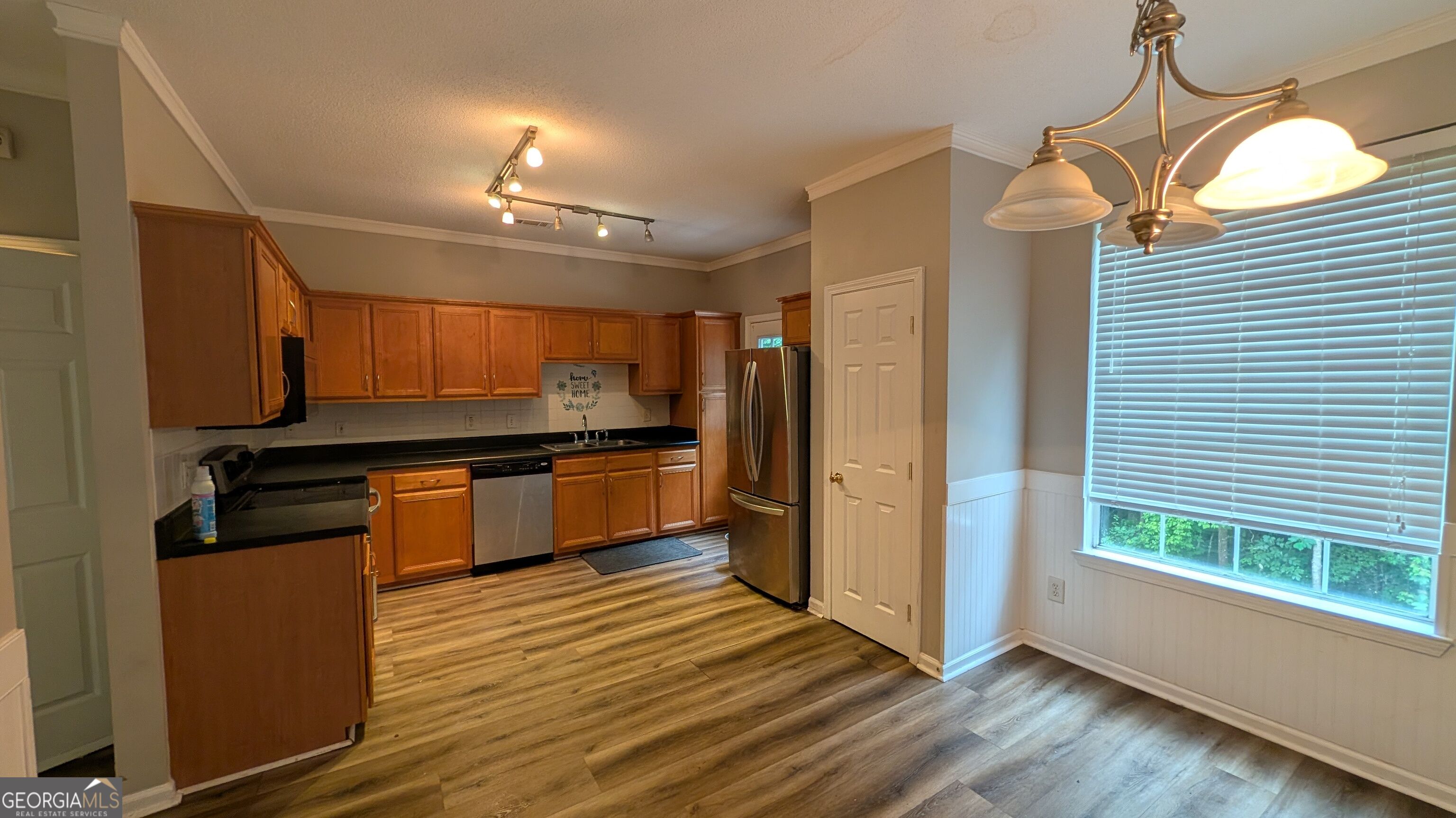 370 Brentwood Drive Property Photo 7