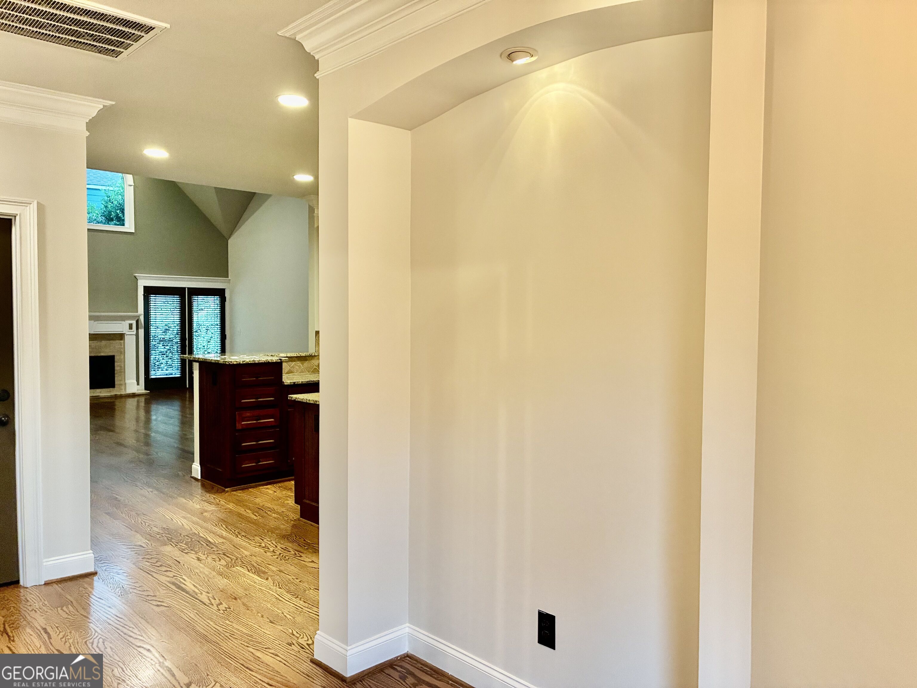 2 Pear Street Property Photo 4