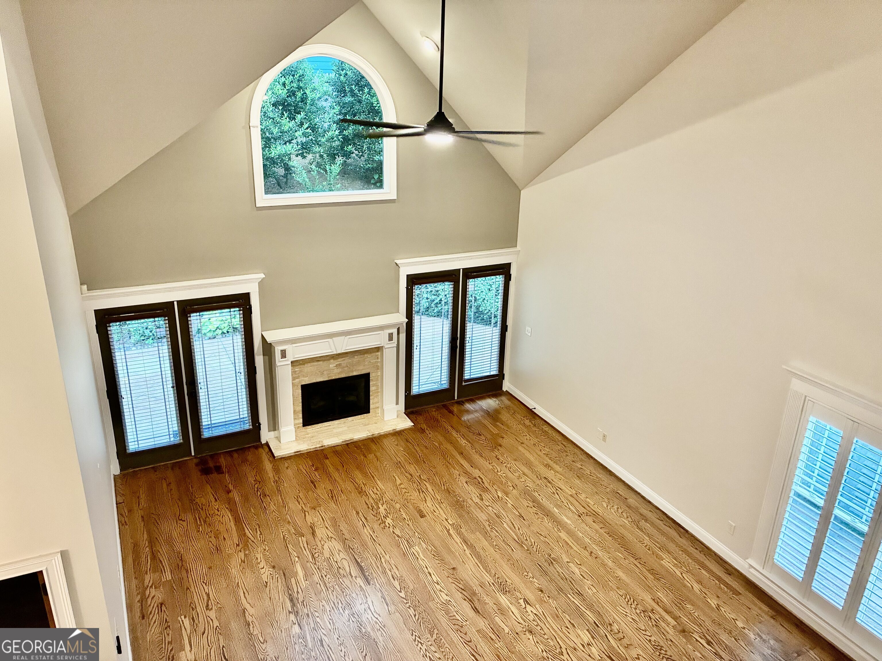 2 Pear Street Property Photo 8