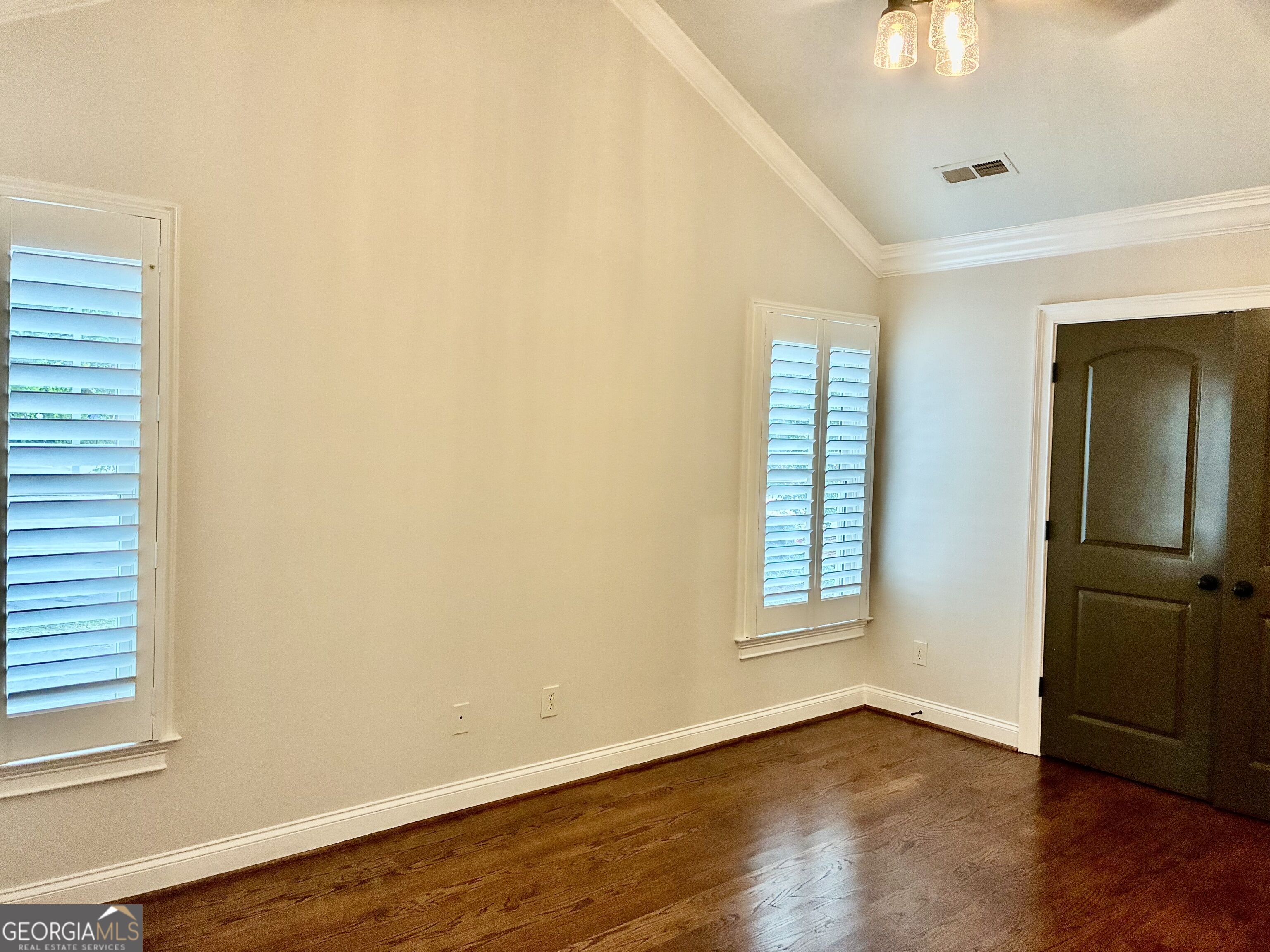 2 Pear Street Property Photo 41