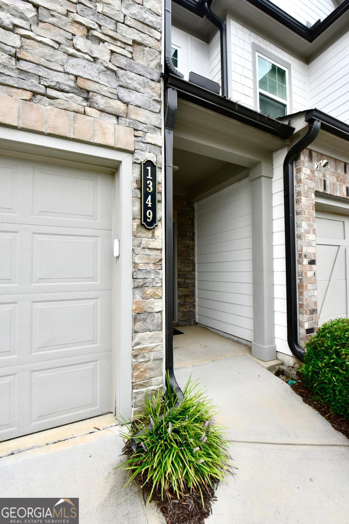 1349 Cooper Springs Road Property Photo 2