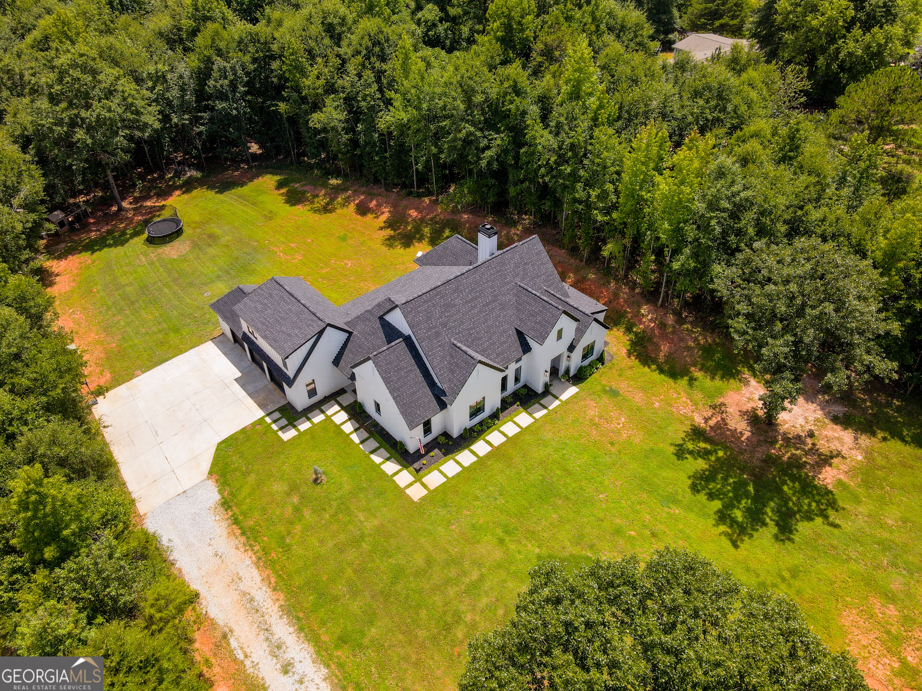 860 W Ridgeway Road Property Photo 3