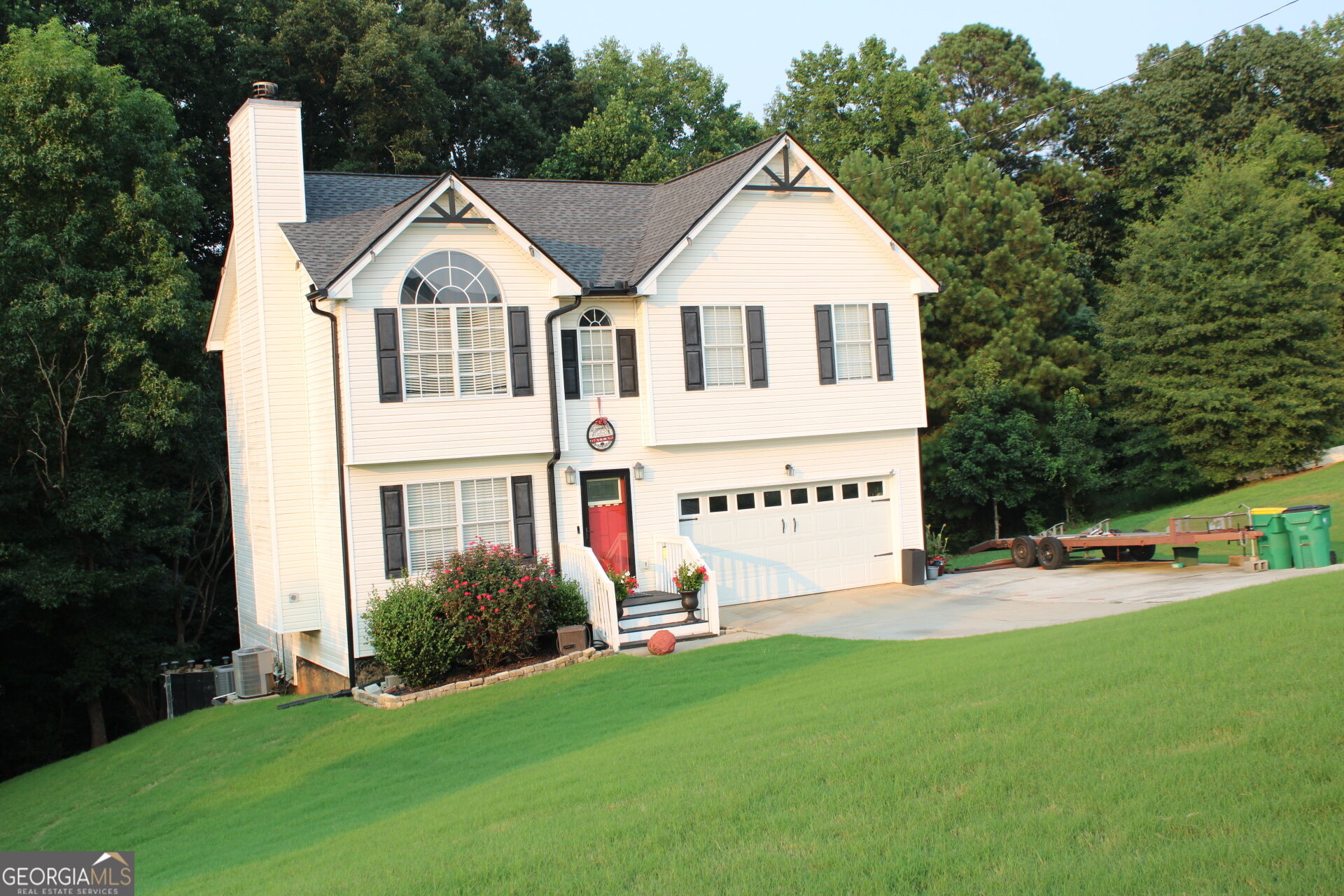 513 Scott Circle Property Photo 4