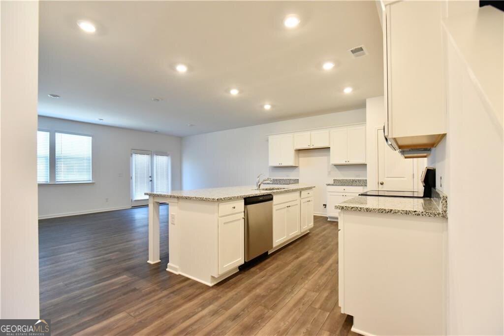 140 Star Court Property Photo 3