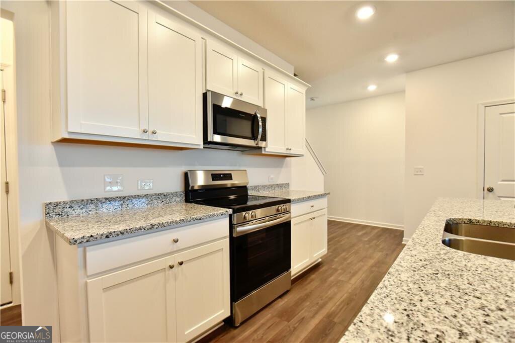 140 Star Court Property Photo 4