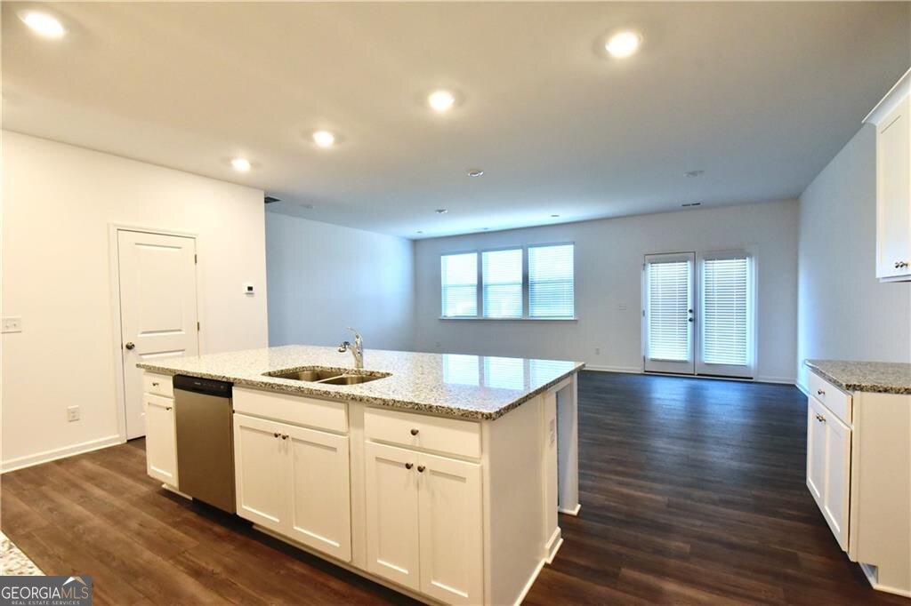 140 Star Court Property Photo 5