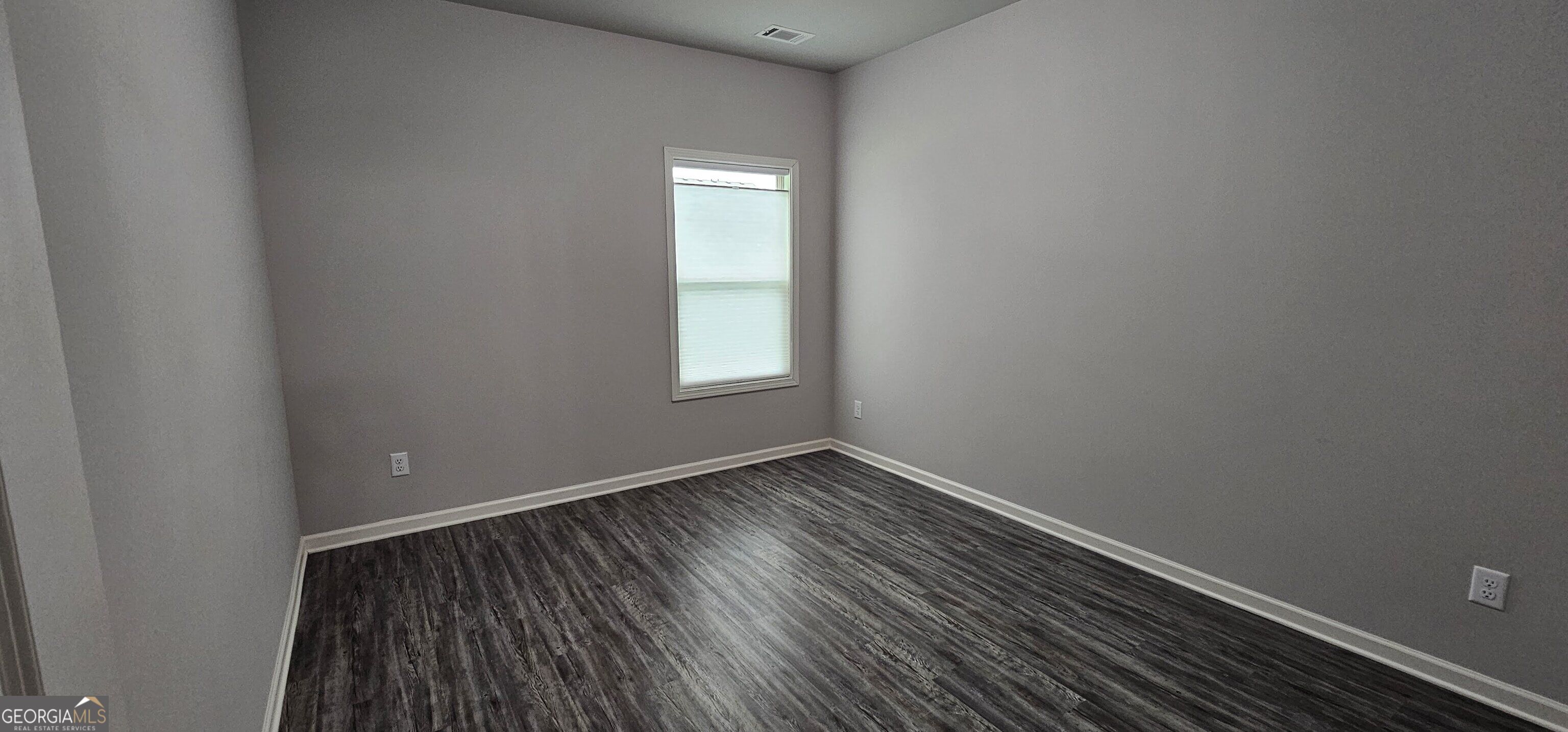 352 Newshaw Drive Property Photo 6