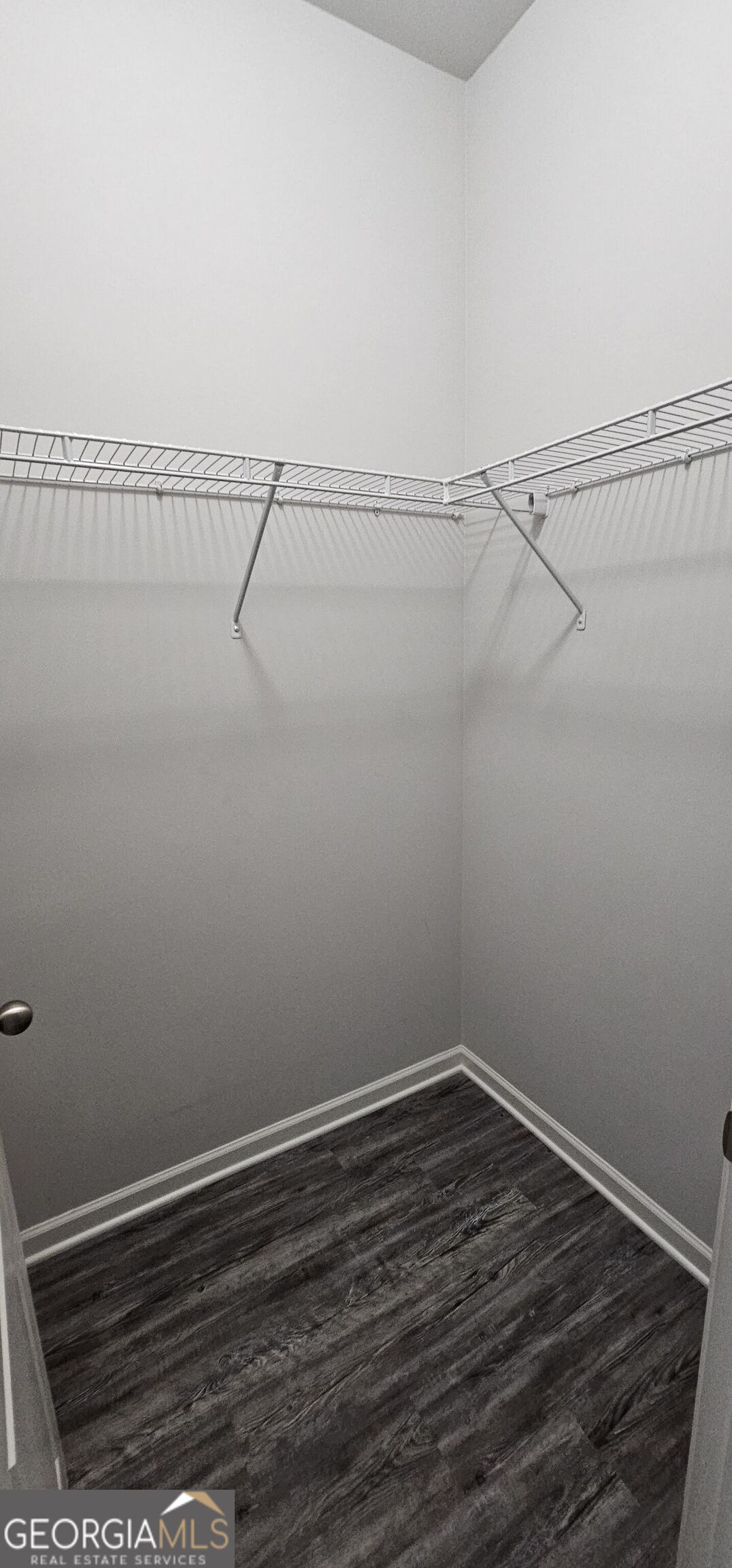 352 Newshaw Drive Property Photo 8