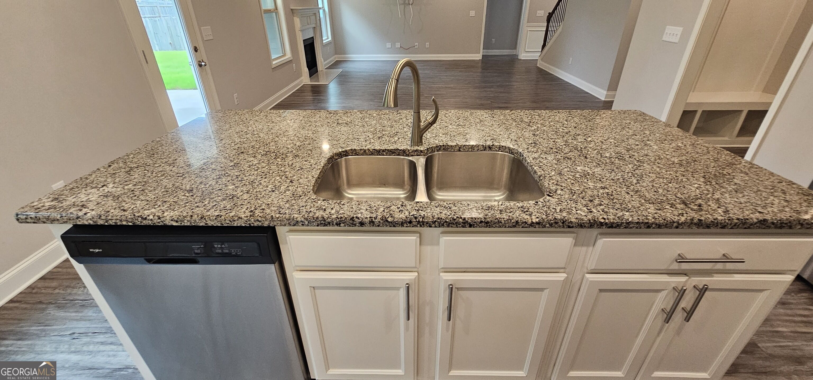 352 Newshaw Drive Property Photo 17