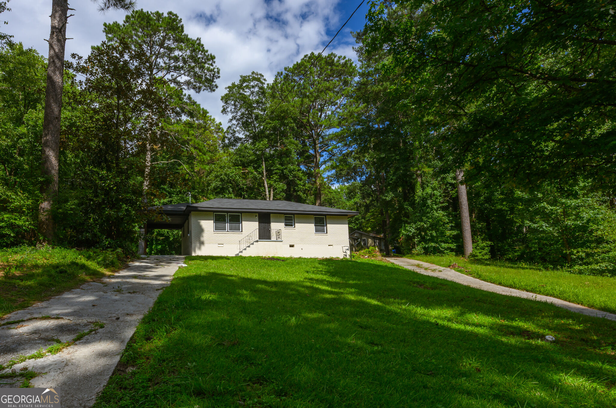 2970 Humphries Drive Se Property Photo 1