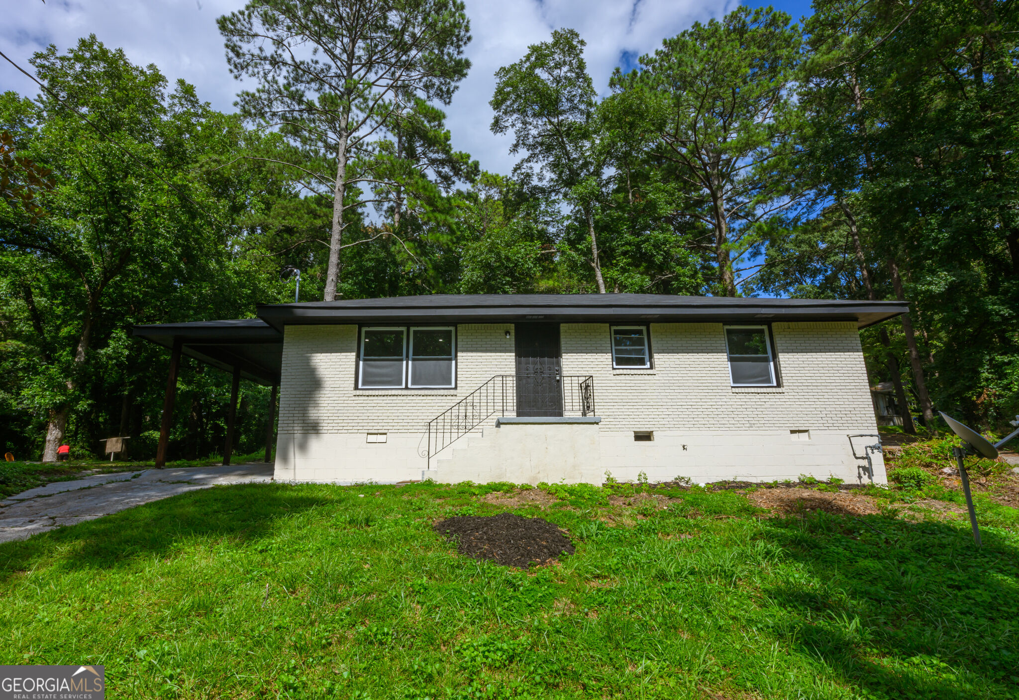 2970 Humphries Drive Se Property Photo 1