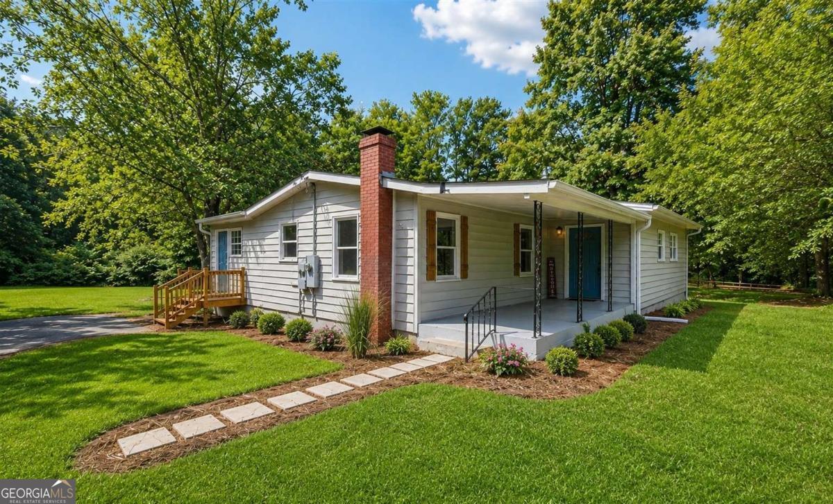 309 Cowan Road Se Property Photo 1