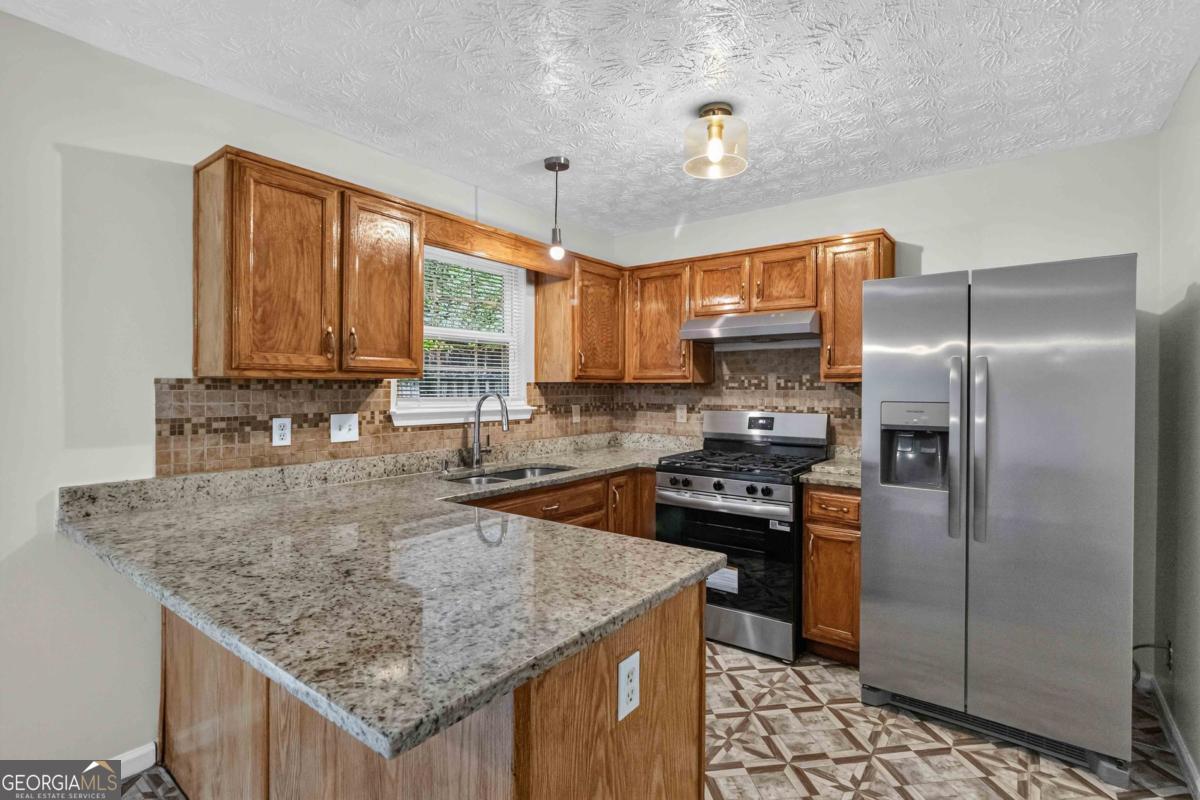 3011 Fields Drive Property Photo 4