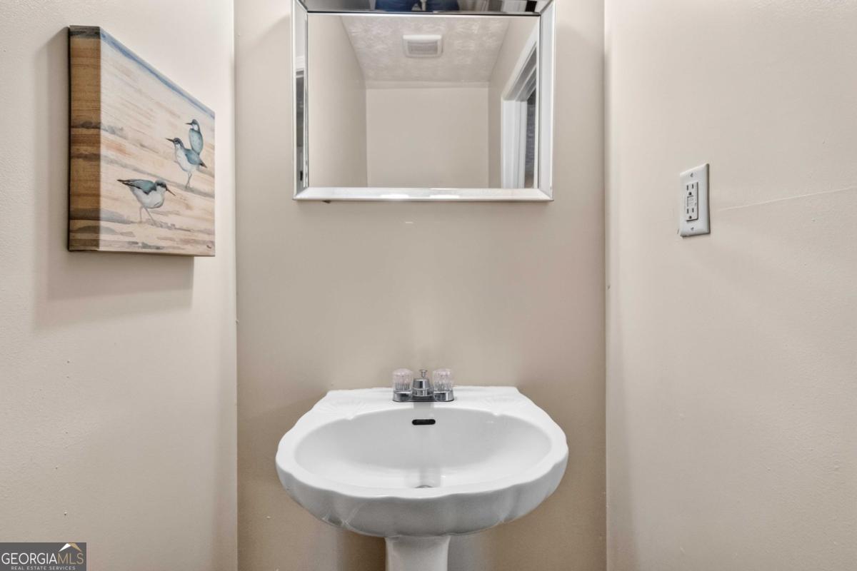 3011 Fields Drive Property Photo 11