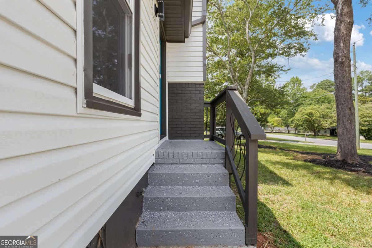 2531 Falcon Ridge Drive Property Photo 3