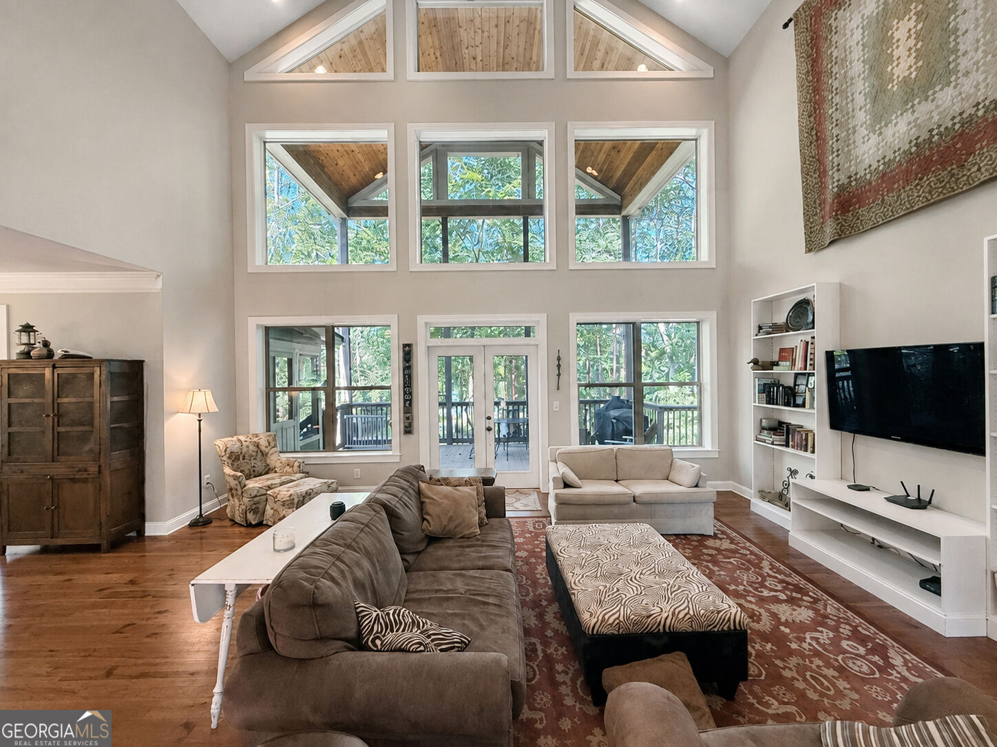 970 Lakeshore Road Property Photo 2