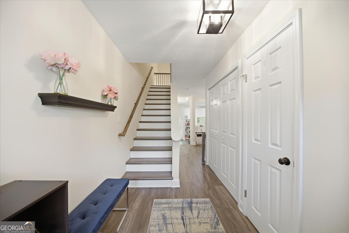 220 Yuba Walk Property Photo 6