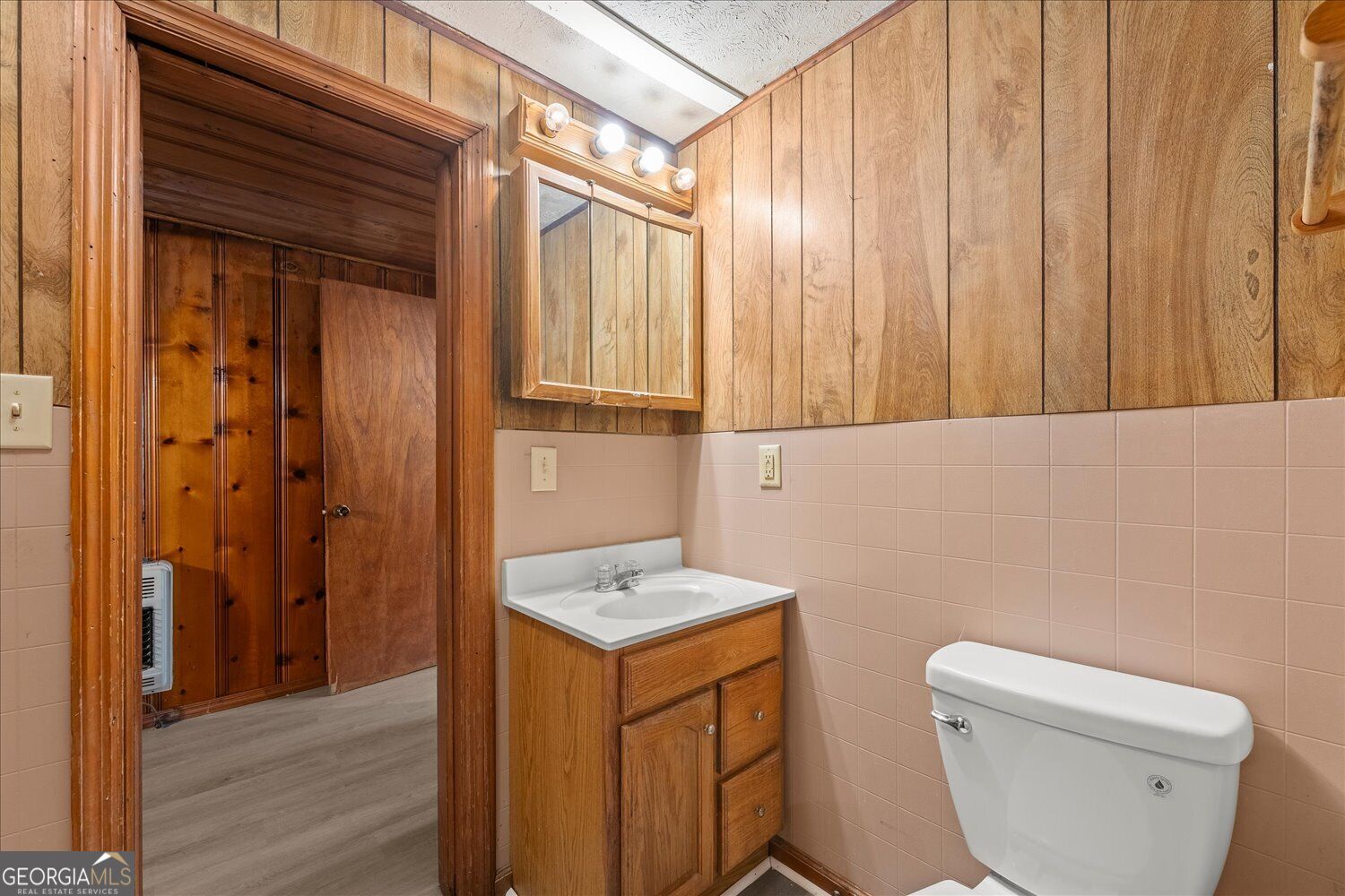 222 Grove Street Property Photo 10