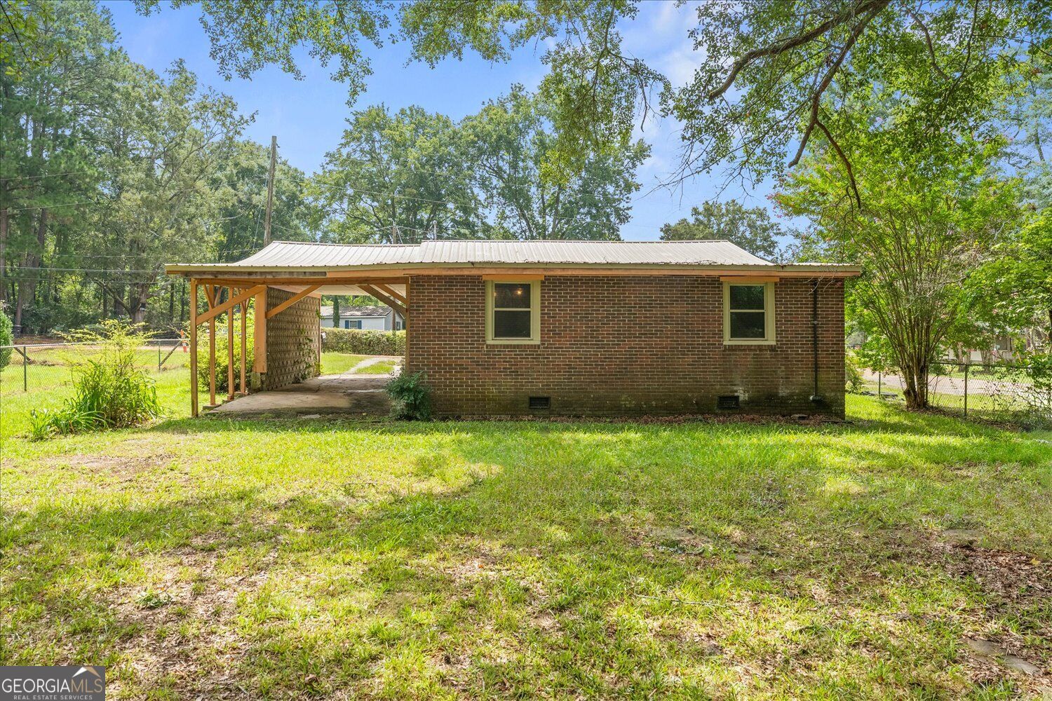 222 Grove Street Property Photo 18