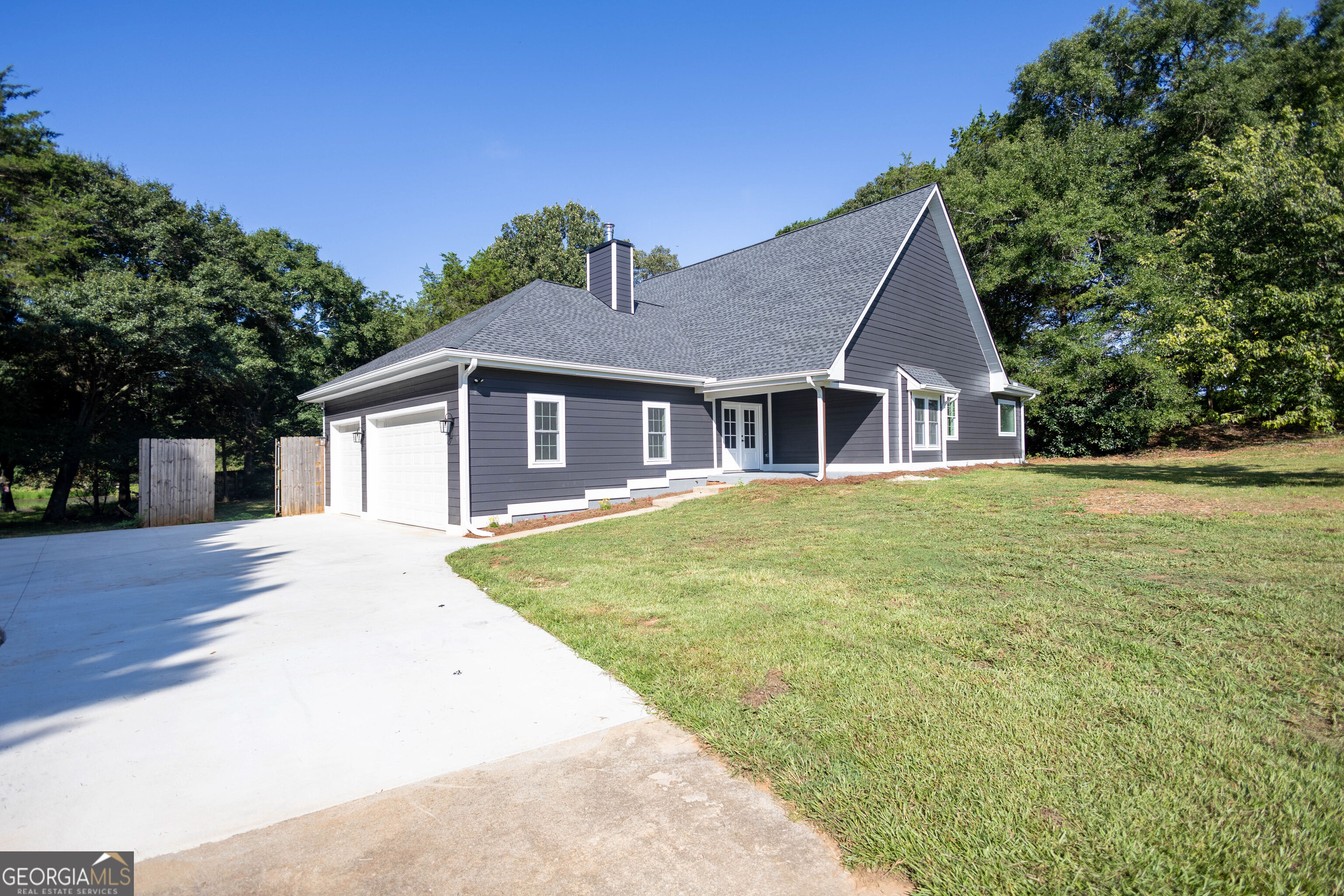 190 Cedar Pond Road Property Photo 1
