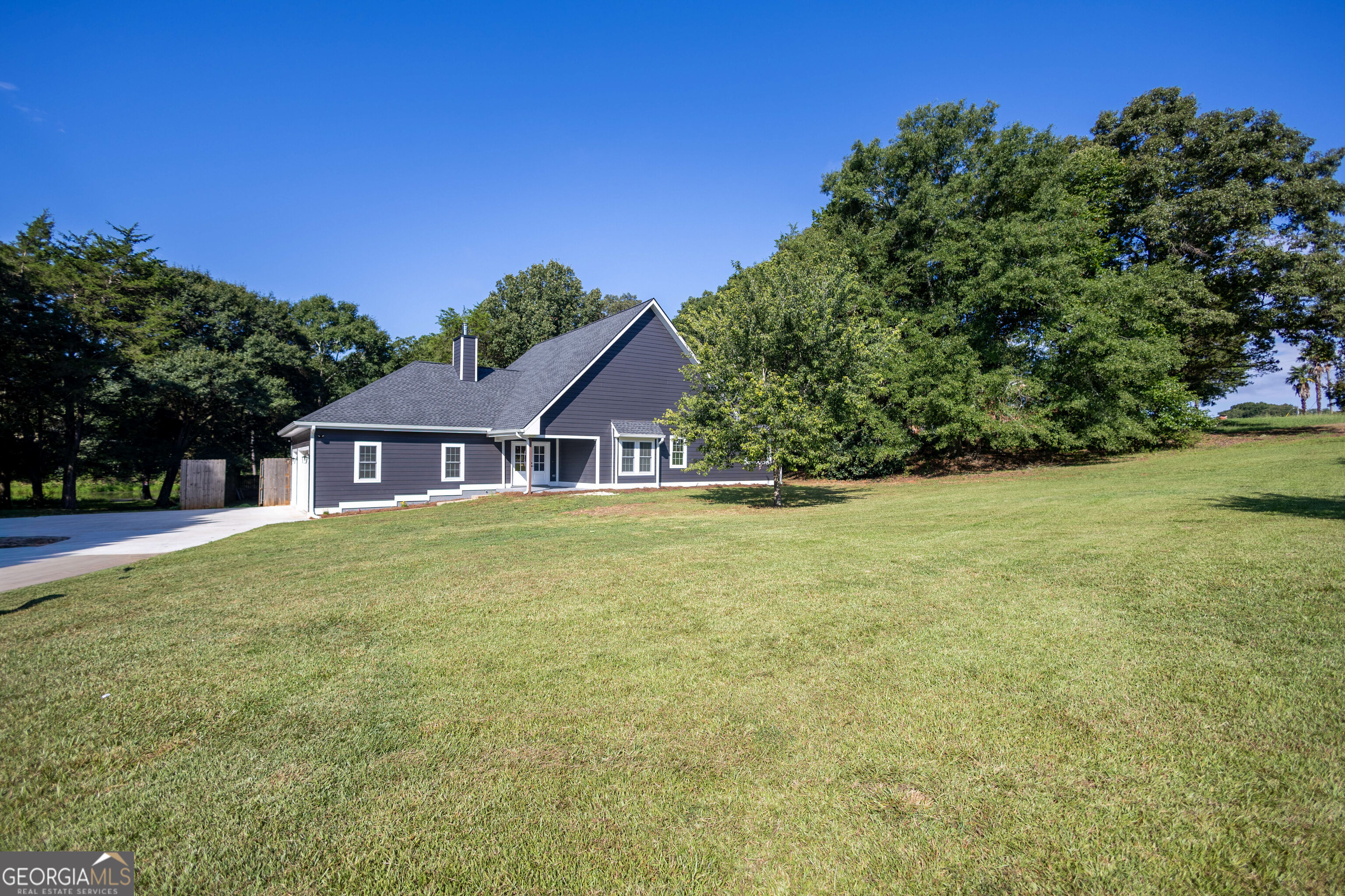 190 Cedar Pond Road Property Photo 2