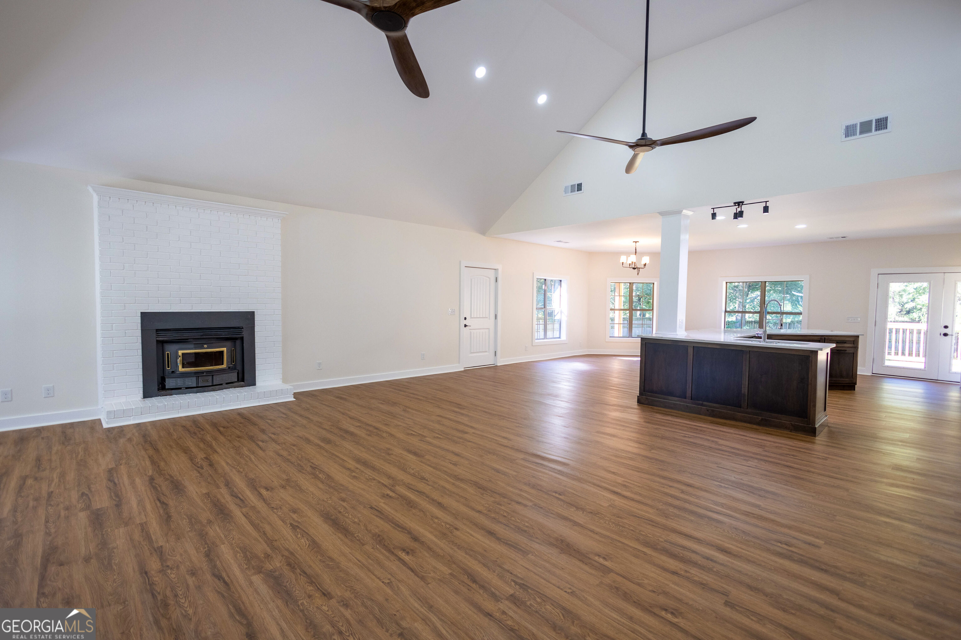 190 Cedar Pond Road Property Photo 7