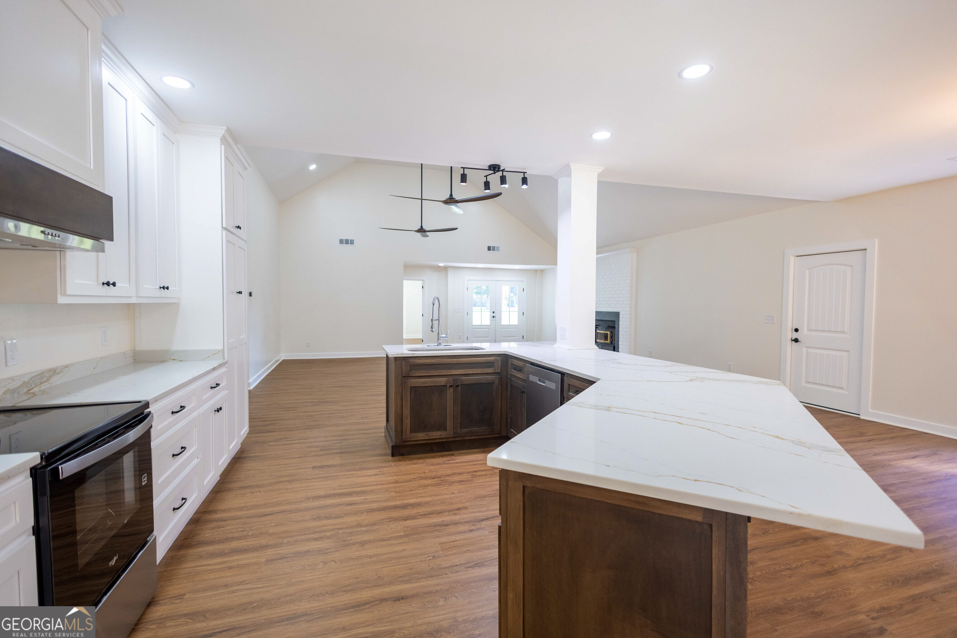 190 Cedar Pond Road Property Photo 8