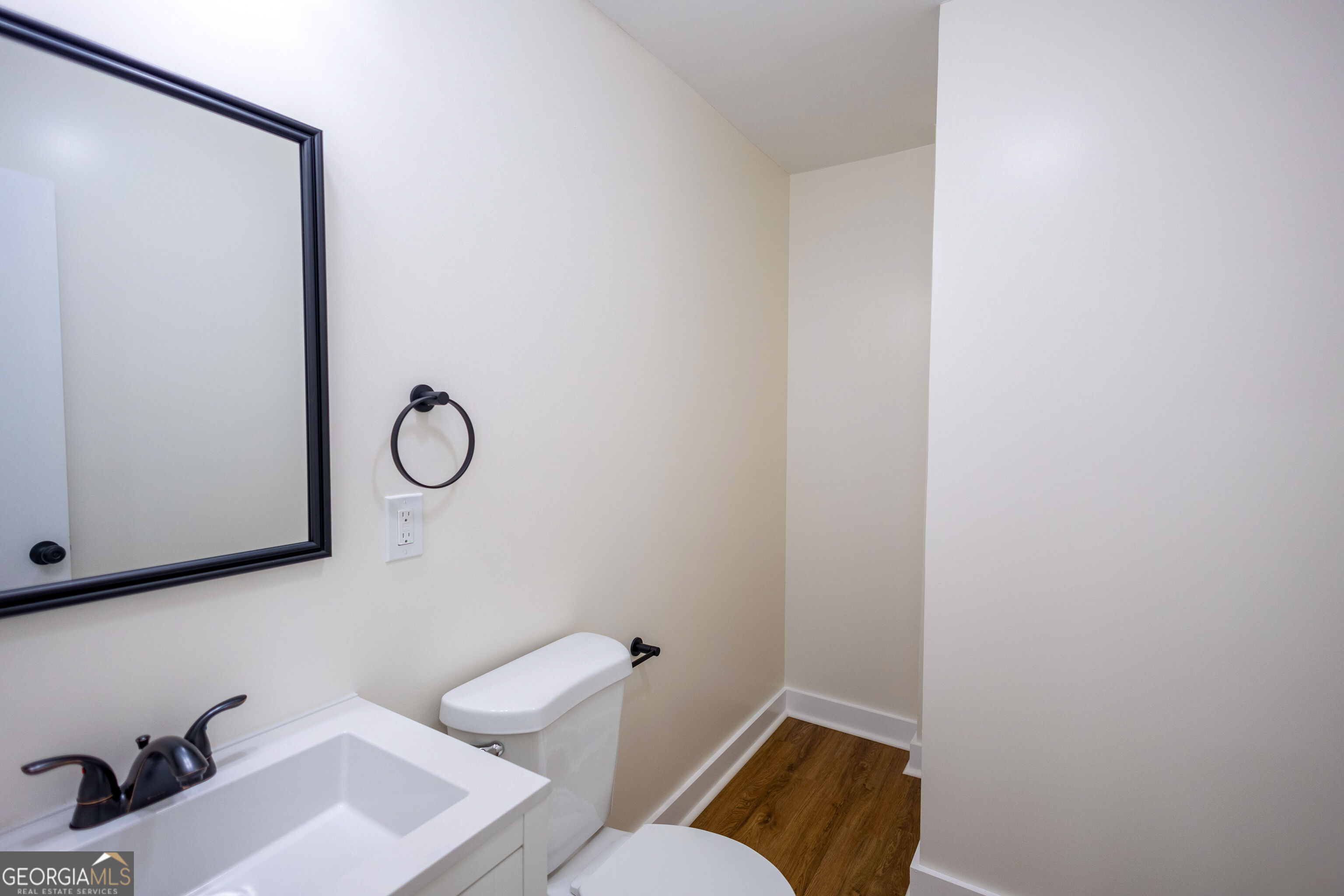 190 Cedar Pond Road Property Photo 10