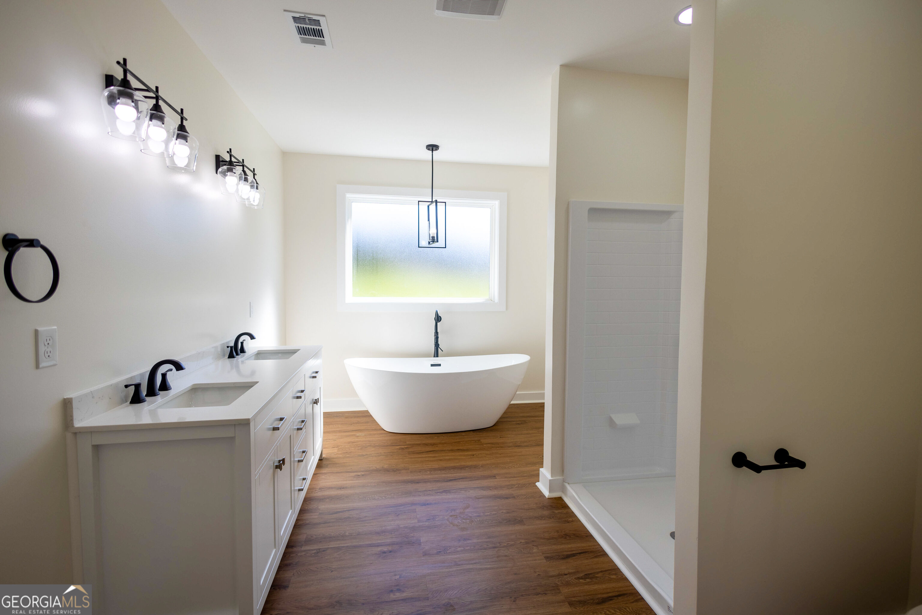 190 Cedar Pond Road Property Photo 17