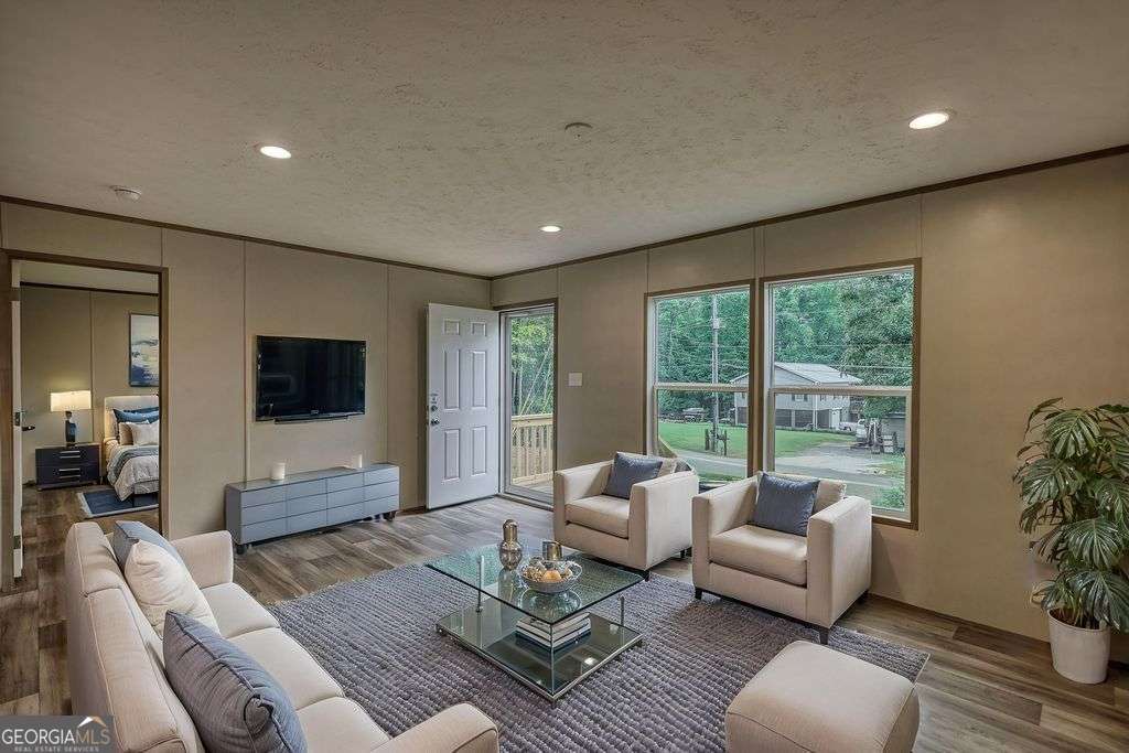 230 Thomas Drive Property Photo 17