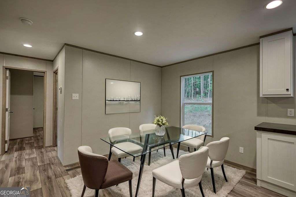230 Thomas Drive Property Photo 25