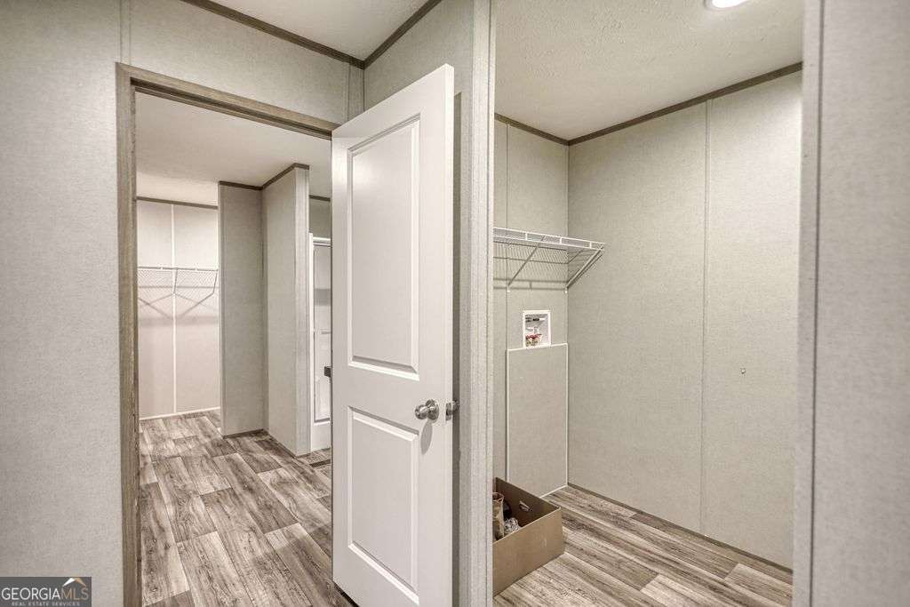 230 Thomas Drive Property Photo 30
