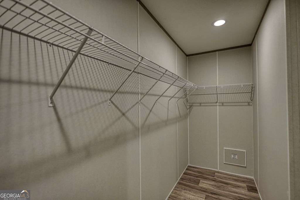 230 Thomas Drive Property Photo 37