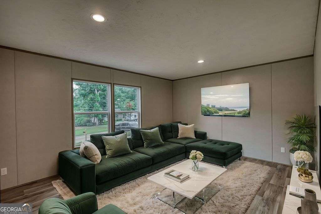 230 Thomas Drive Property Photo 38