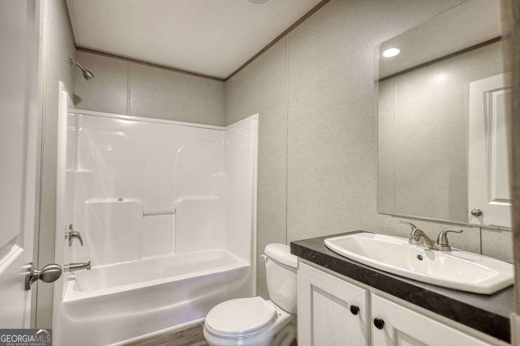 230 Thomas Drive Property Photo 46
