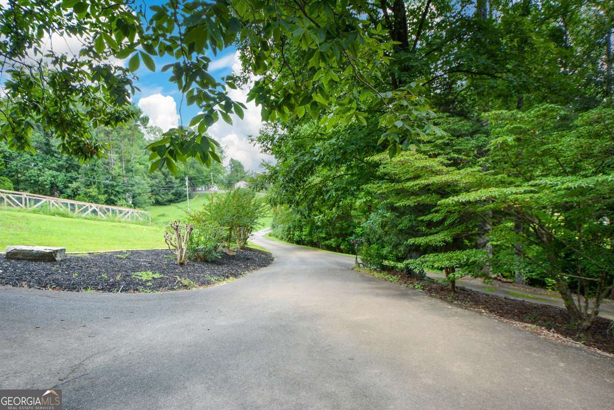 41 Clark Station Road Property Photo 9