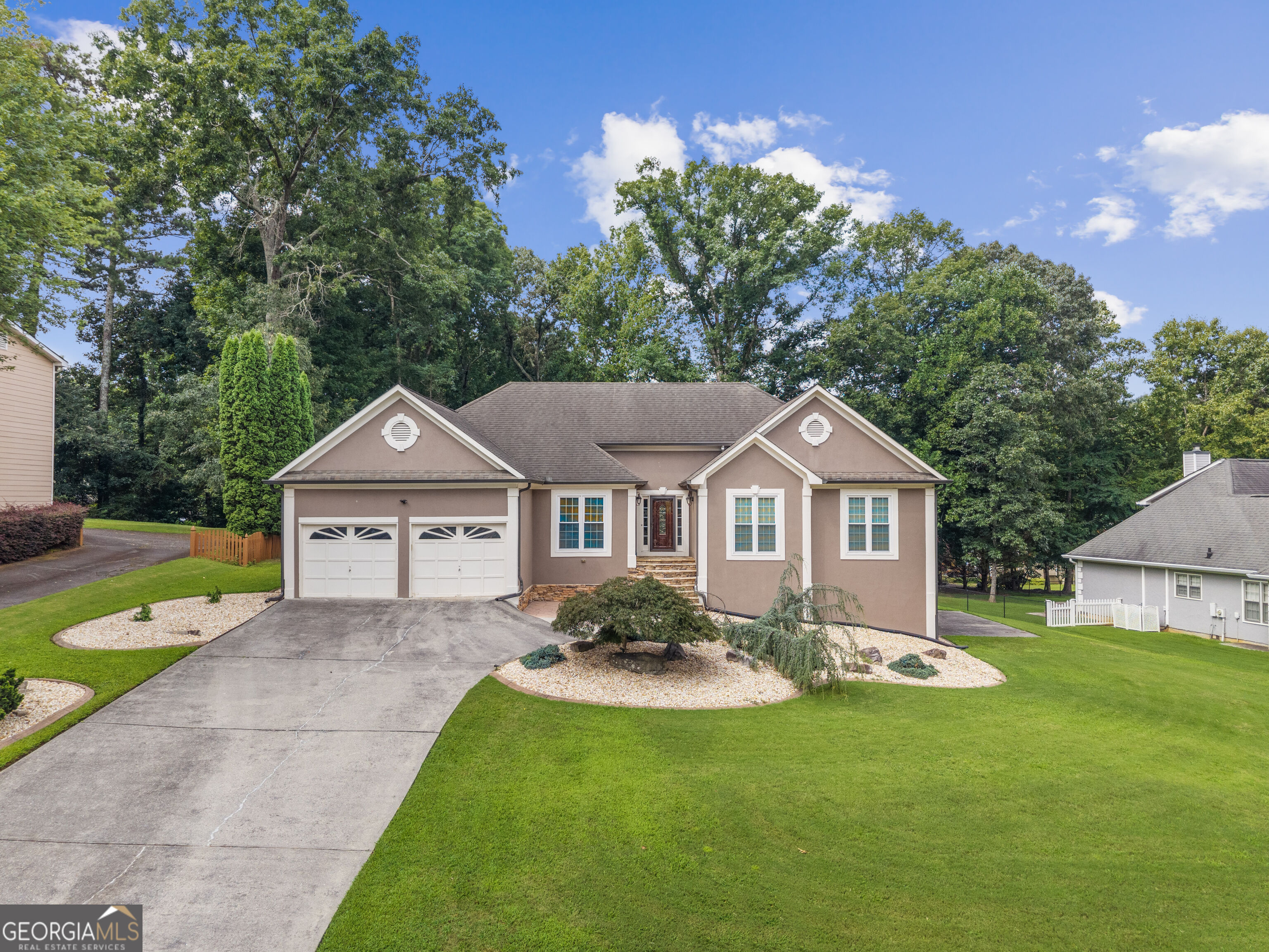 6023 Wyndham Woods Drive Property Photo 2