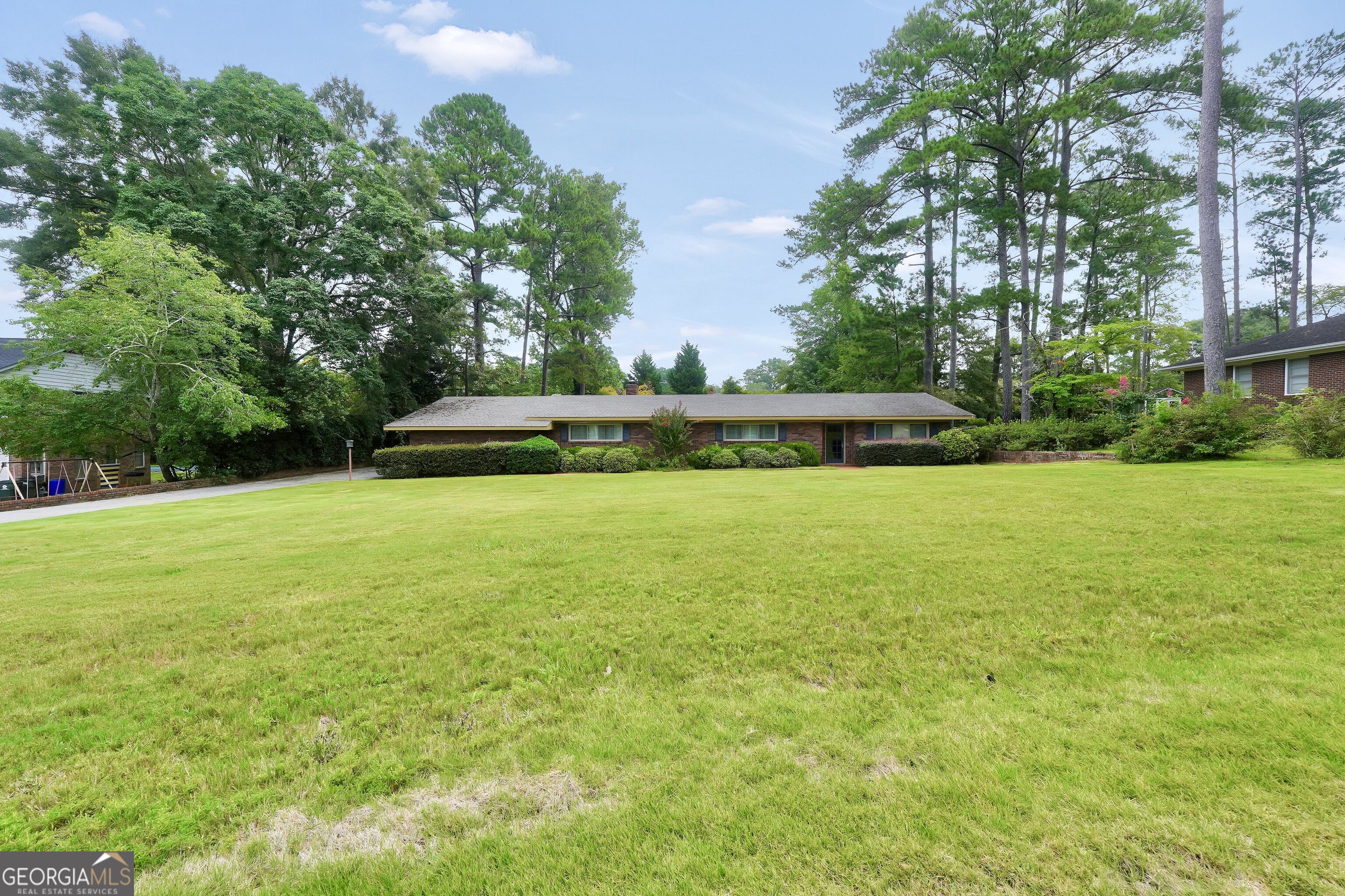 104 Woodlawn Place Property Photo 4