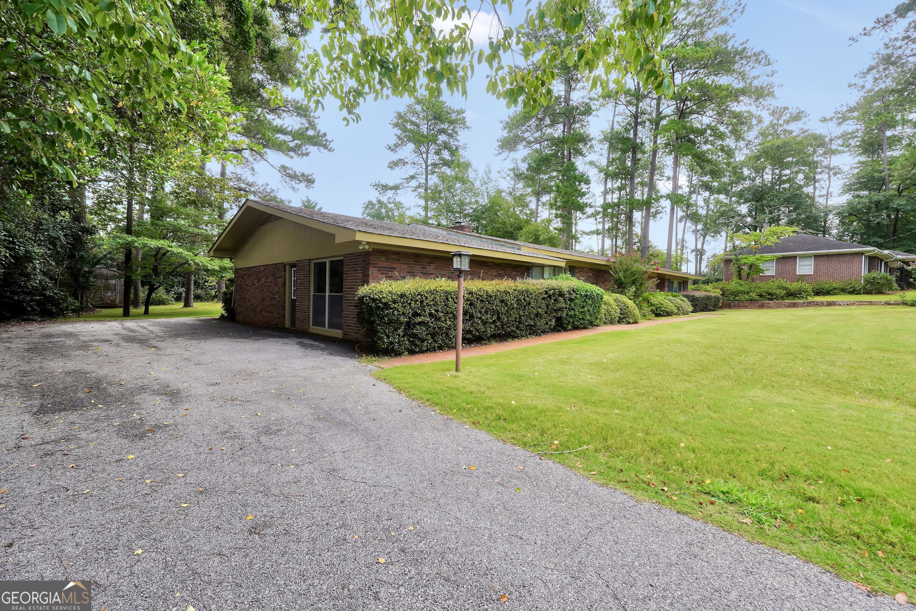 104 Woodlawn Place Property Photo 5