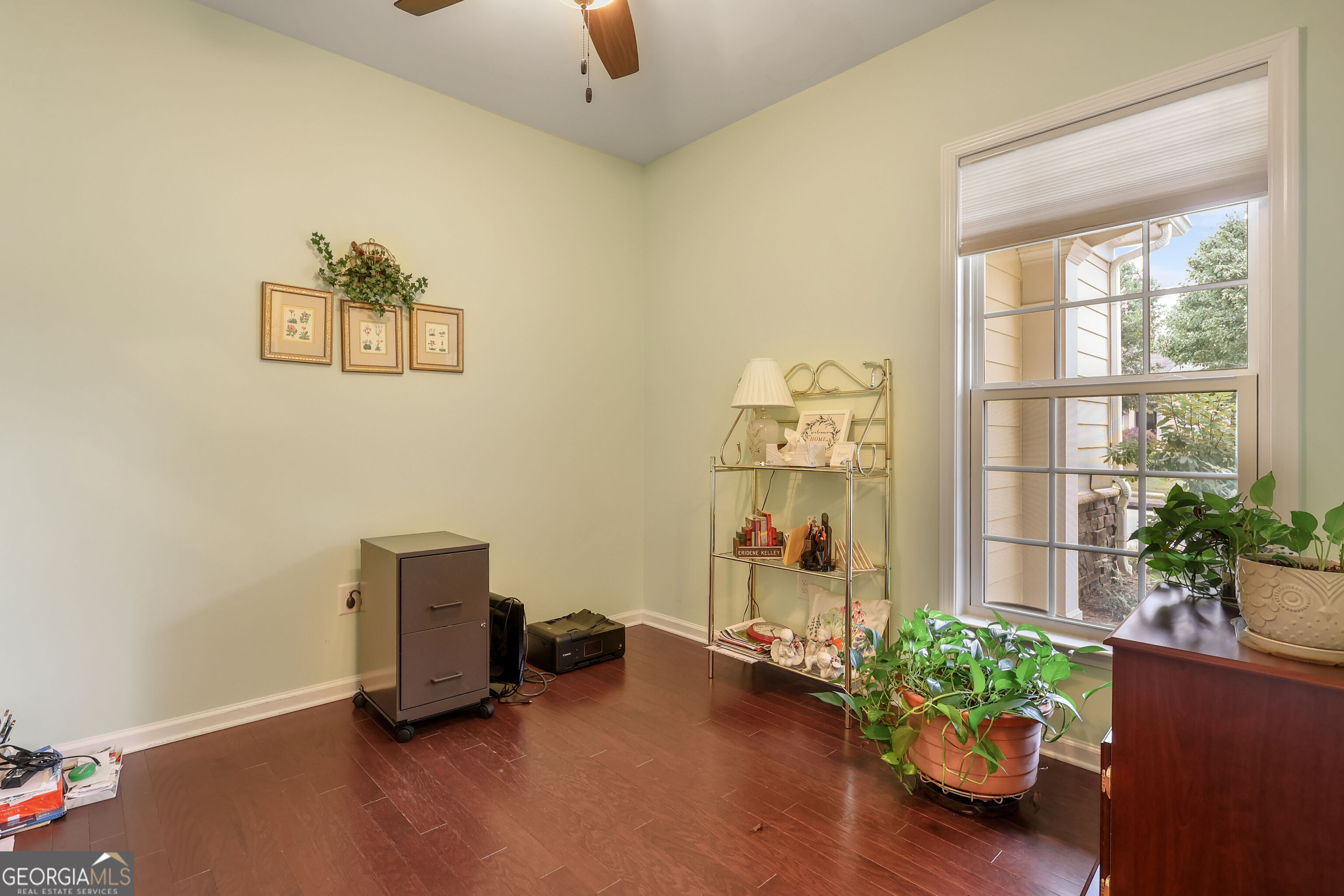 347 Sandy Springs Drive Property Photo 3