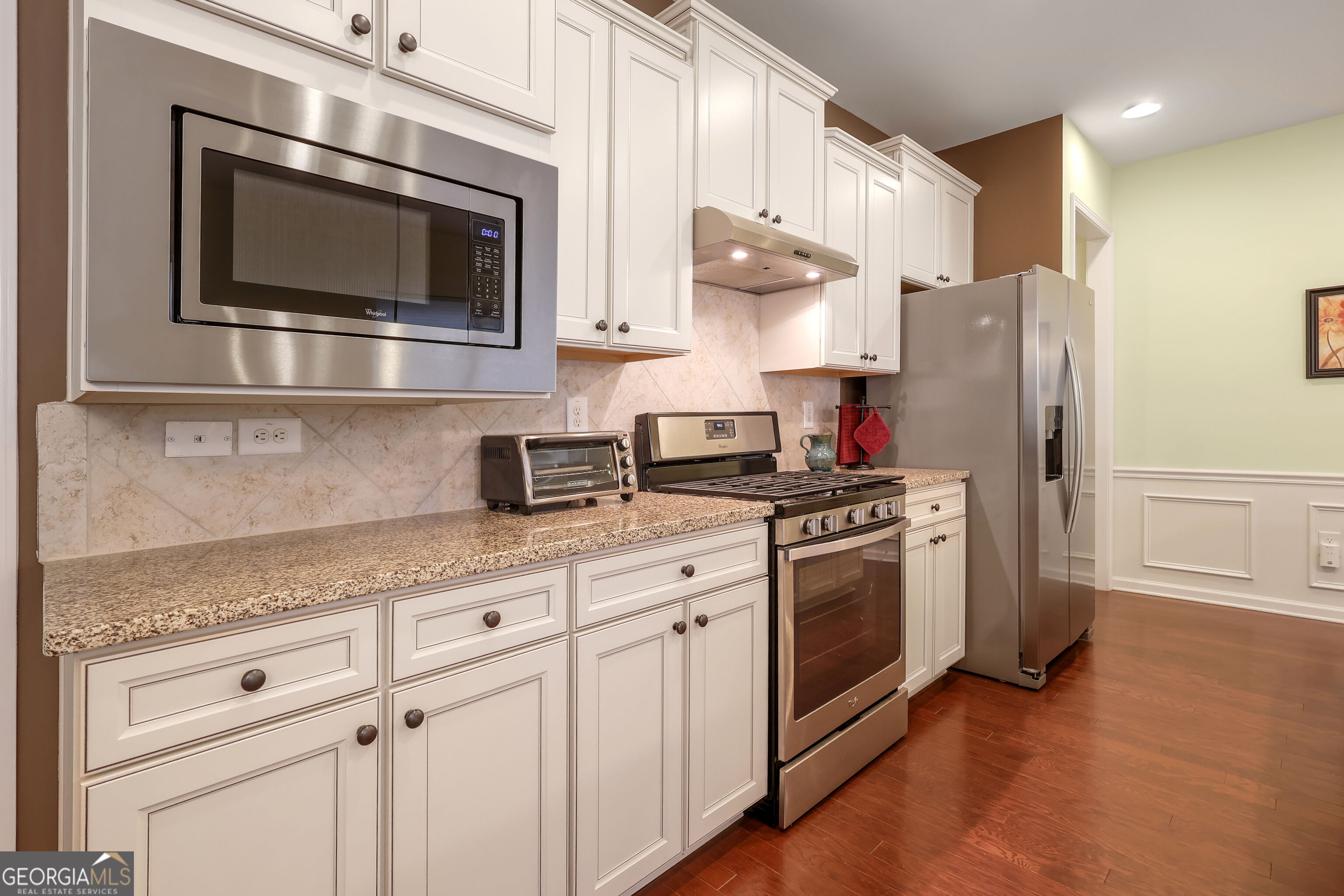 347 Sandy Springs Drive Property Photo 6