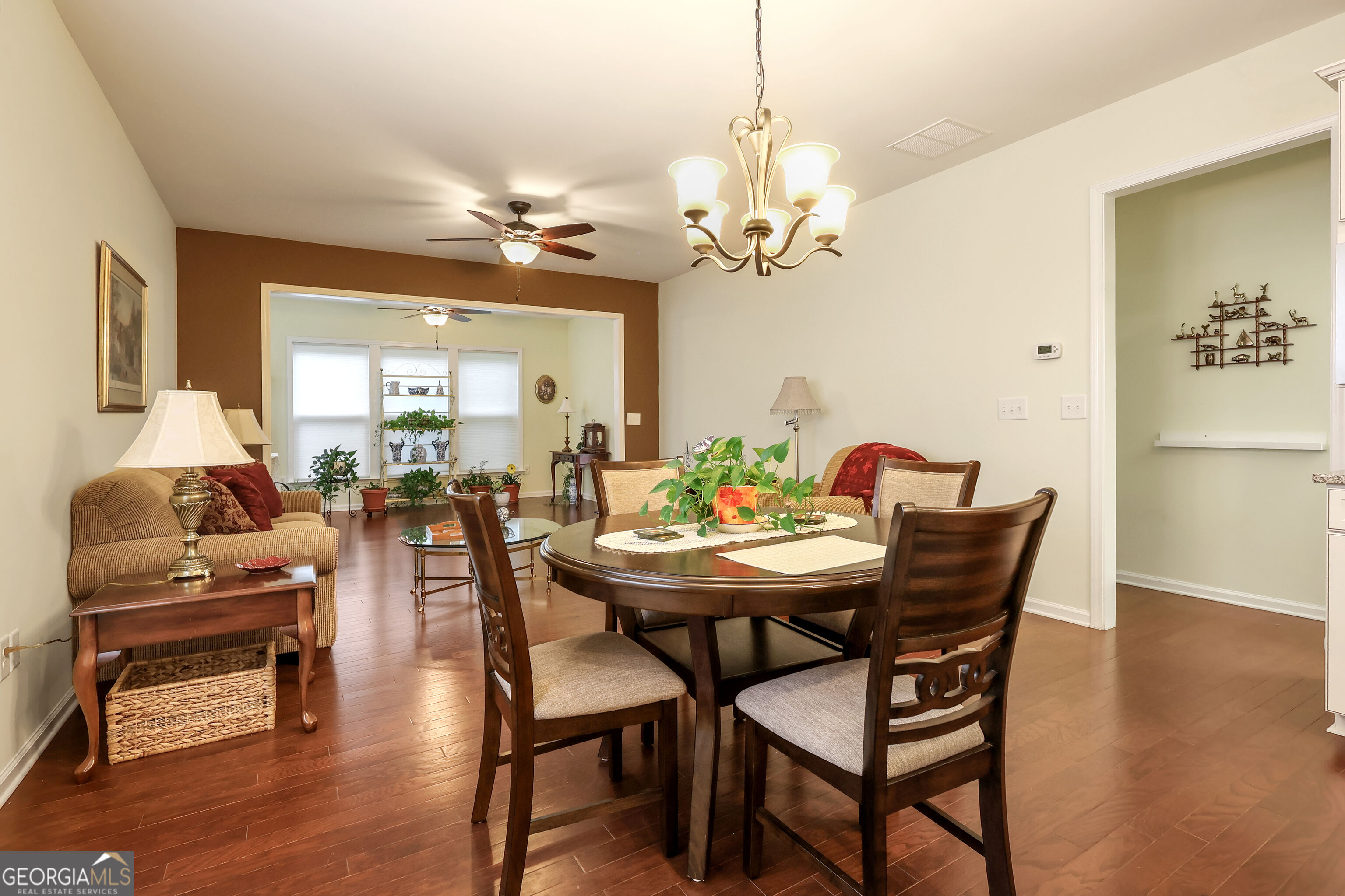 347 Sandy Springs Drive Property Photo 10
