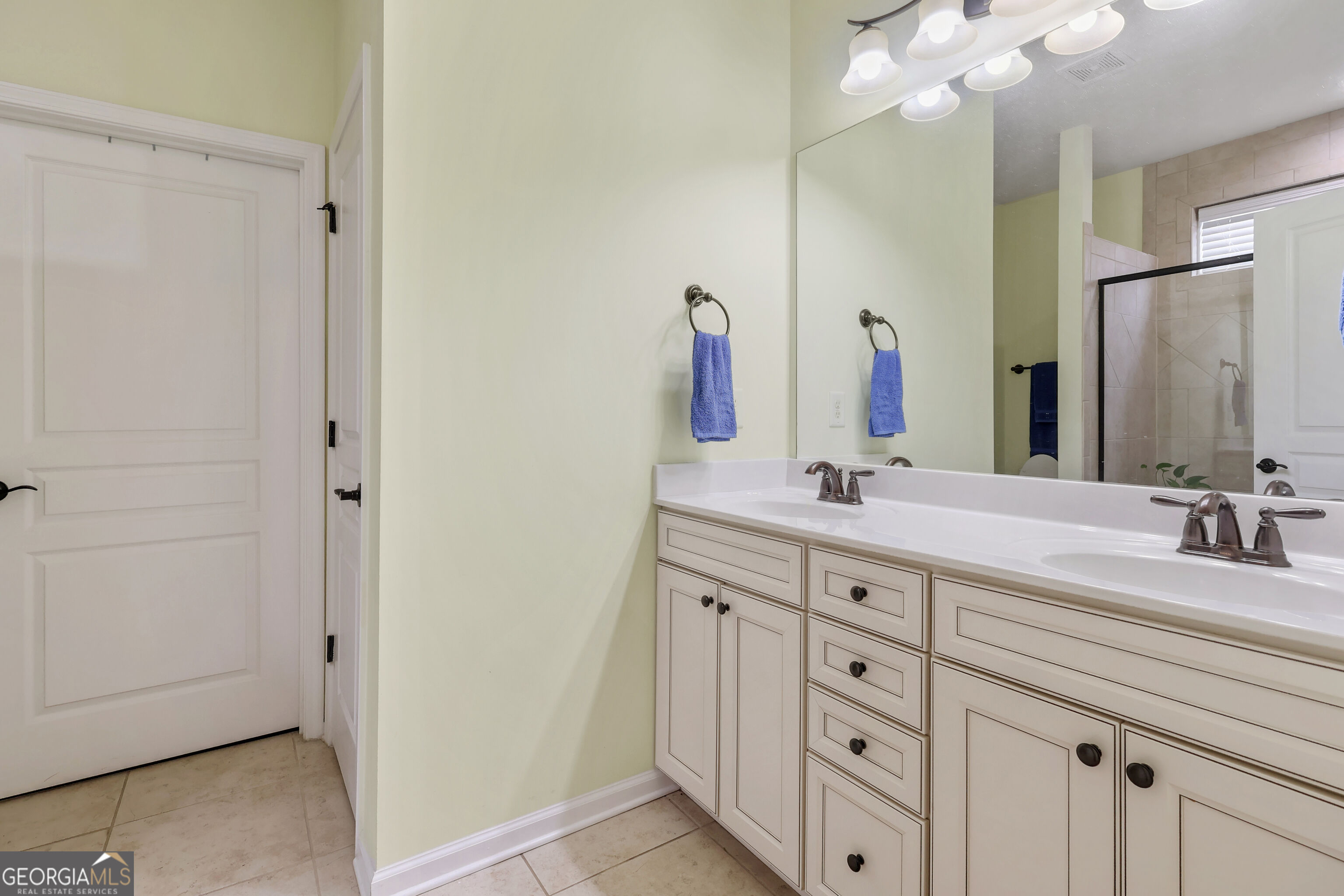347 Sandy Springs Drive Property Photo 18