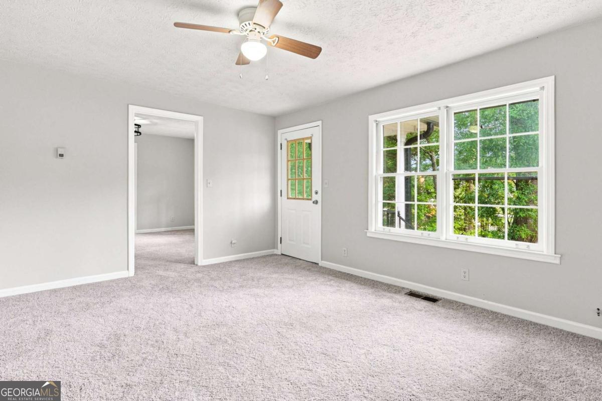 3350 Center Street Property Photo 7