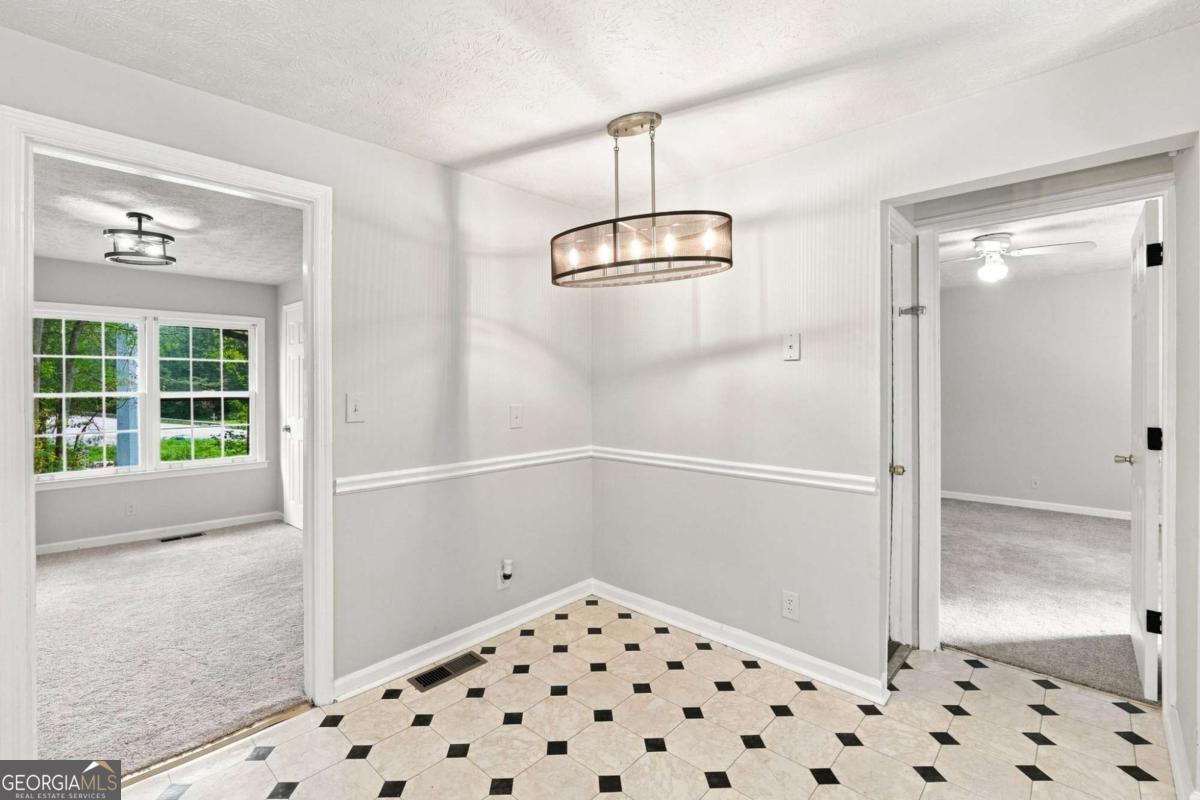 3350 Center Street Property Photo 15