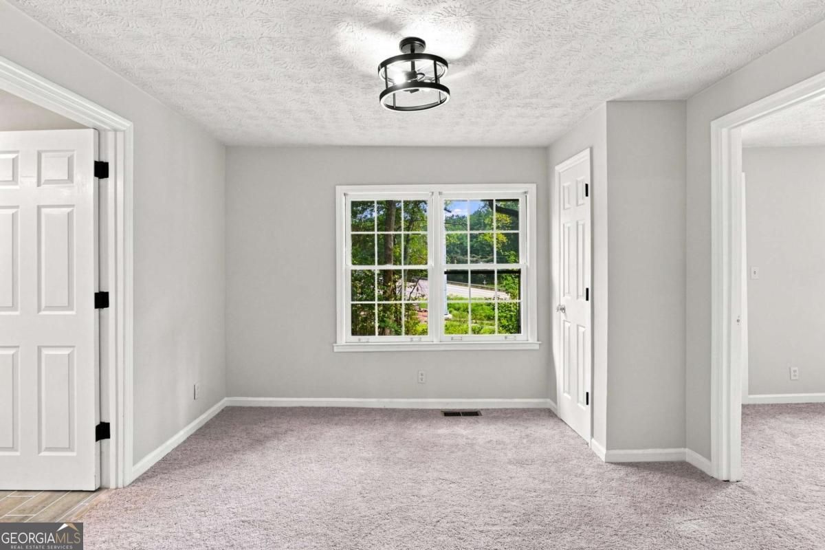 3350 Center Street Property Photo 17