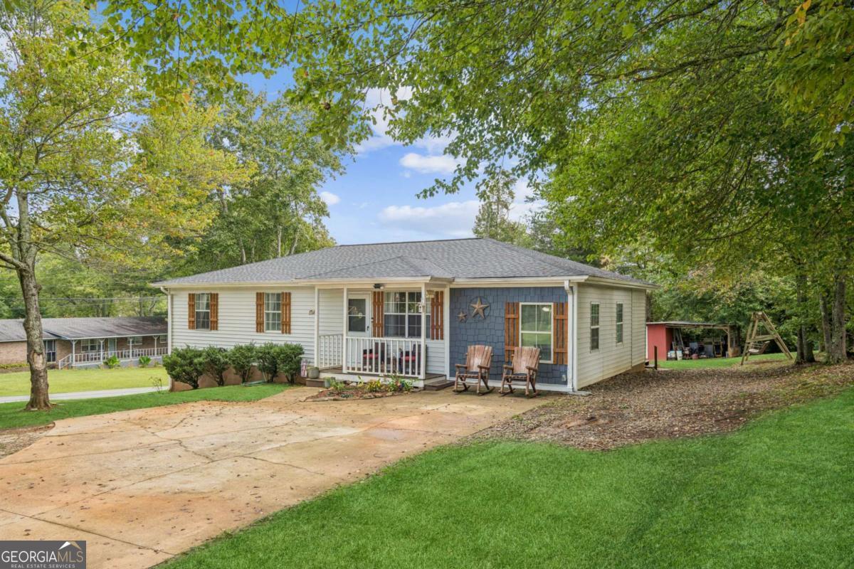 304 Myrtle Street Property Photo 4