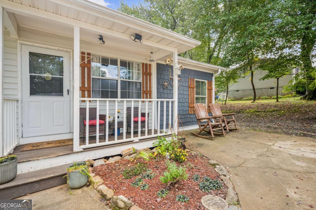 304 Myrtle Street Property Photo 5